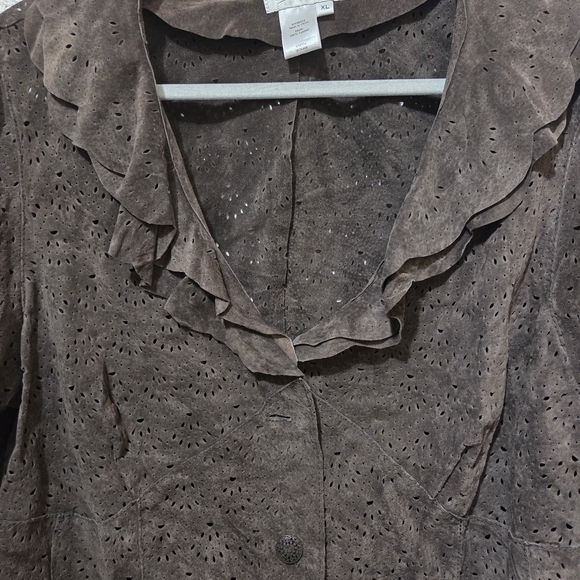 Coldwater Creek XL Brown Punched Leather Jacket With Flared Cuffs Ruffled Collar - Picture 5 of 10